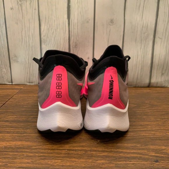 nike zoom fly flyknit pink